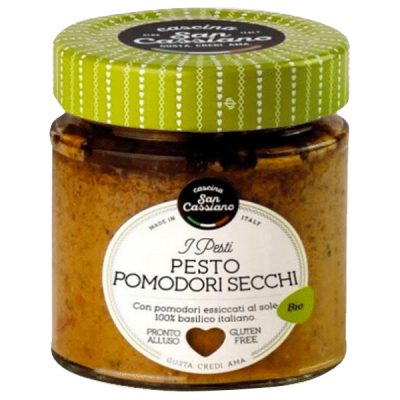 Organic-Red-Pesto-With-Basil-and-Sun-Dried-Tomatoes-Sauce.jpg